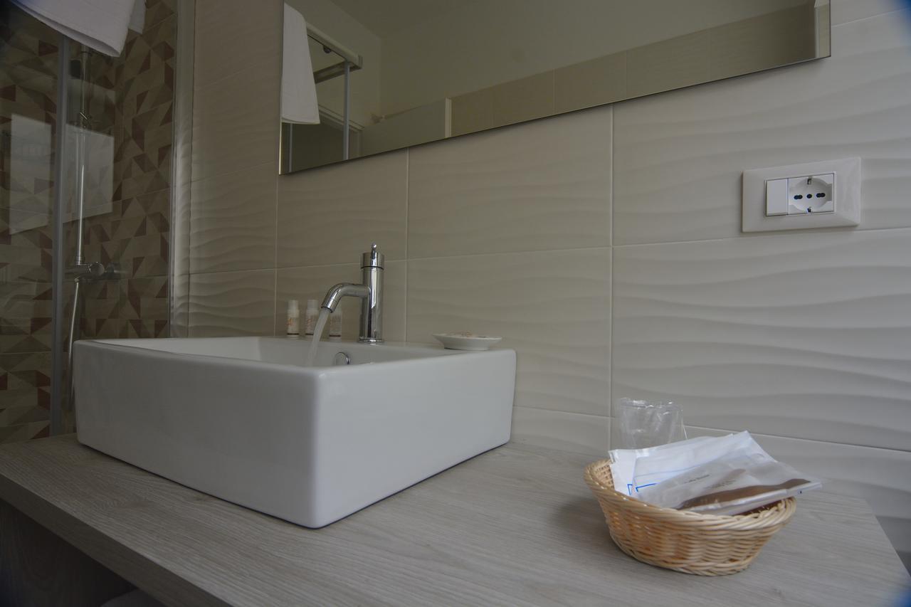 Il Rifugio Dei Templari Bed & Breakfast เลชเช ภายนอก รูปภาพ